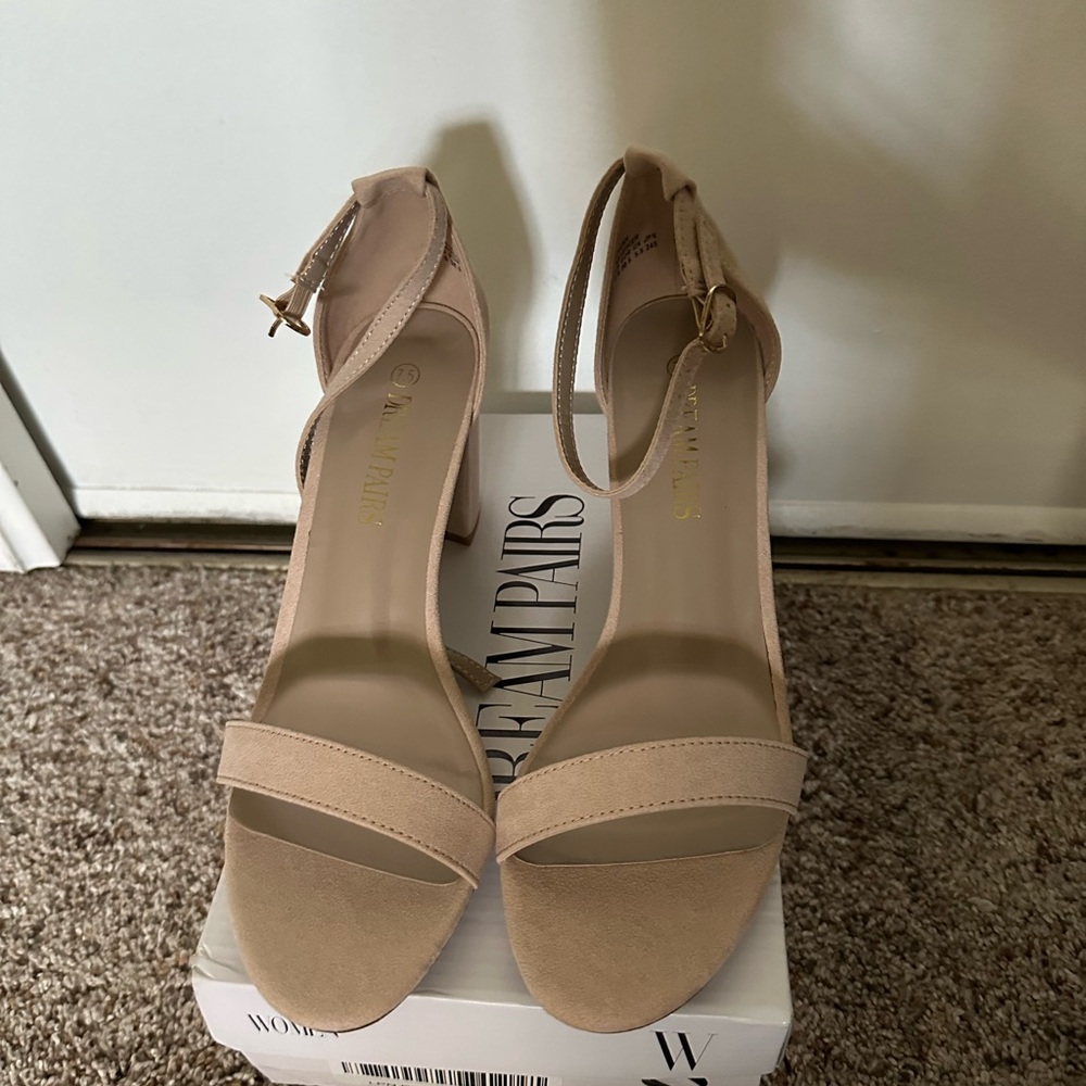 Dream Pairs Women's Beige Heels